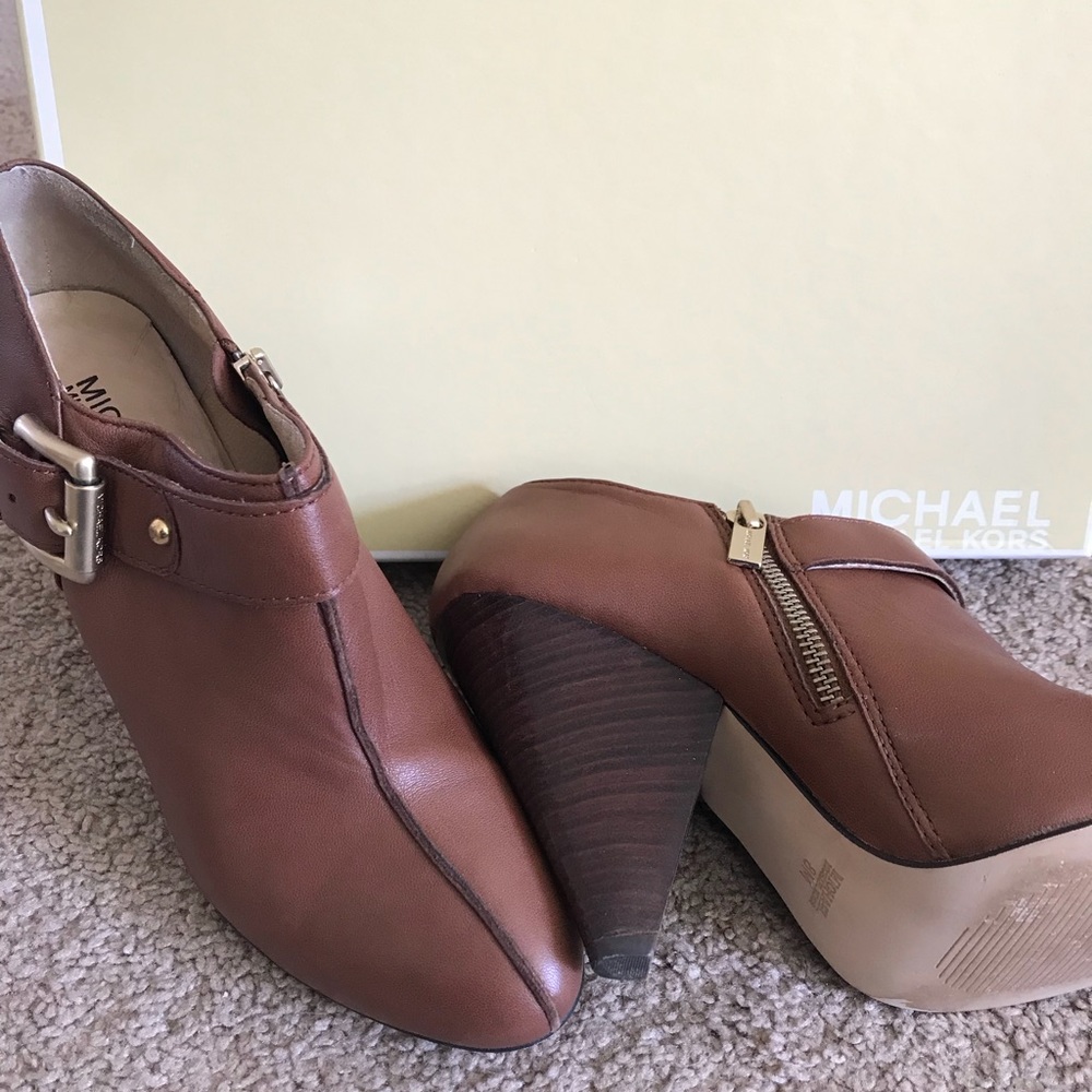 Size 8 Michael Kors Leather Heeled Booties